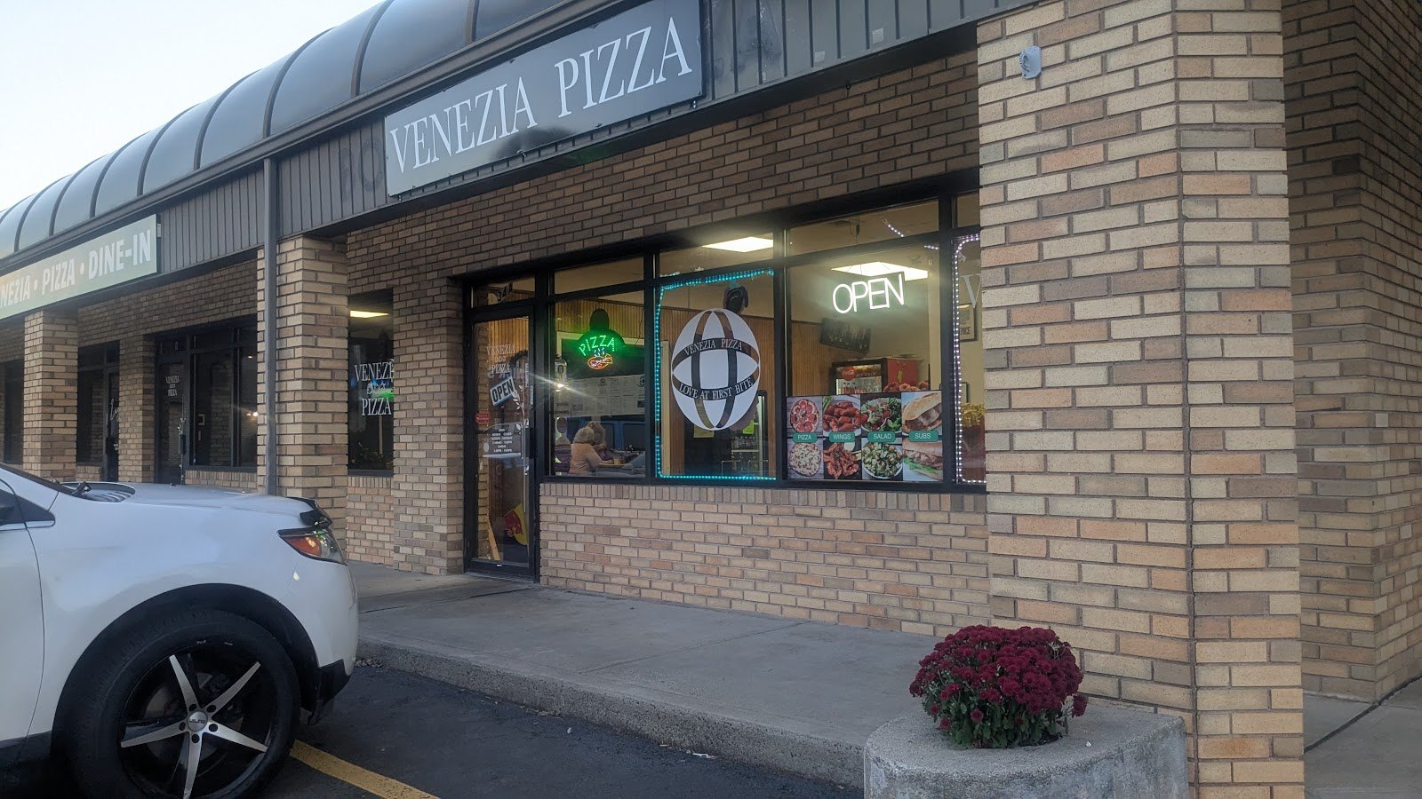 The Venezia Pizza storefront at 34 Middletown Ave. in North Haven